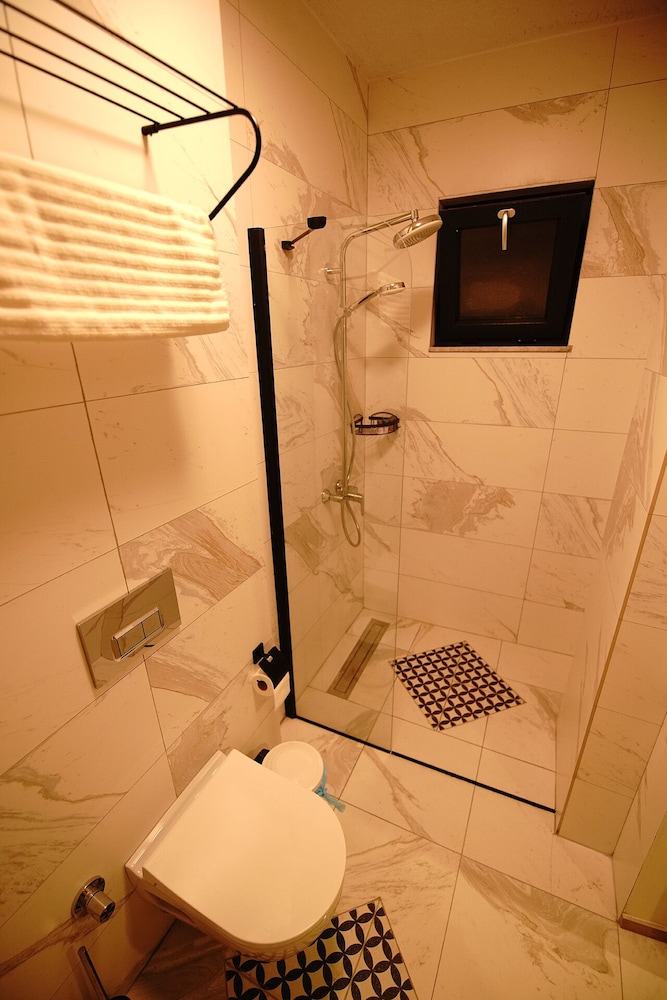 Achilles Bozcaada - Image 16