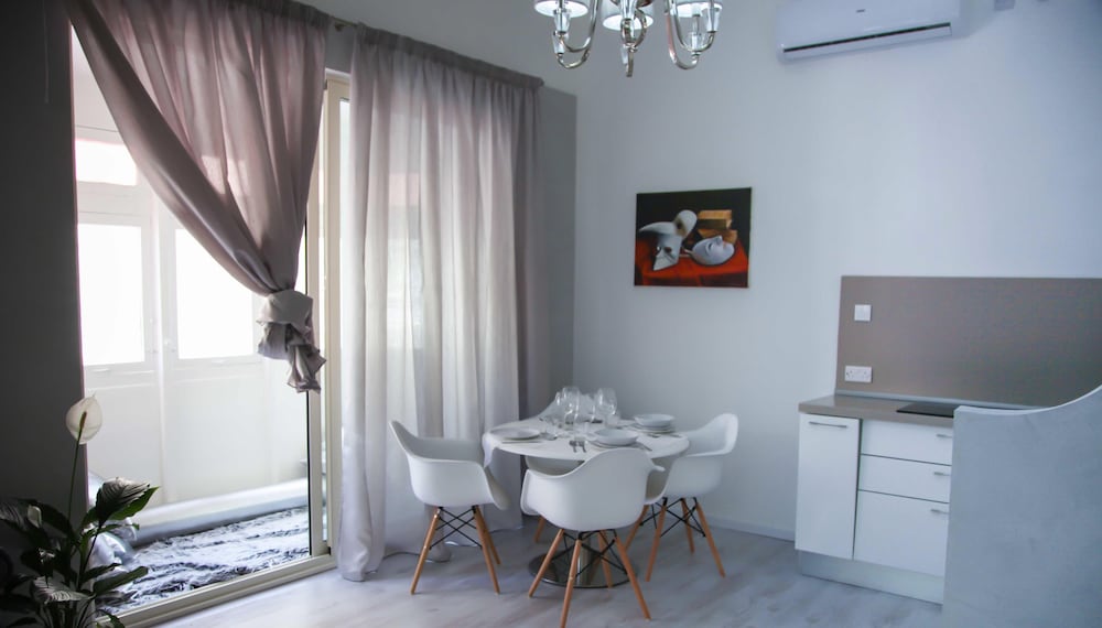 IPrime Suites