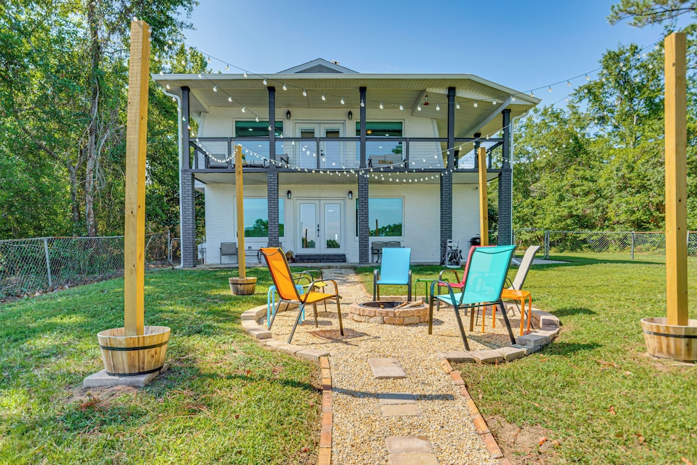 Bayfront Milton Retreat With Dock & Game Room