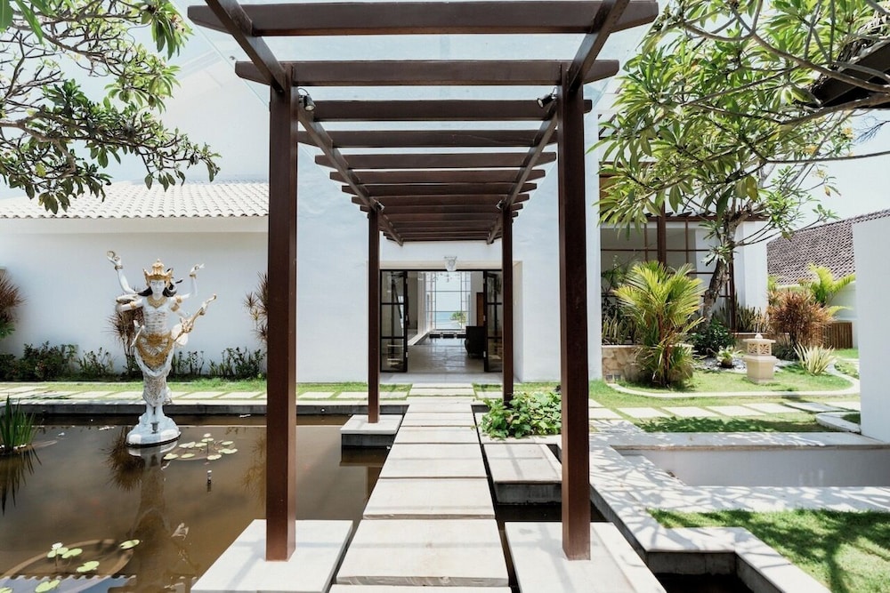 Nalas Villa