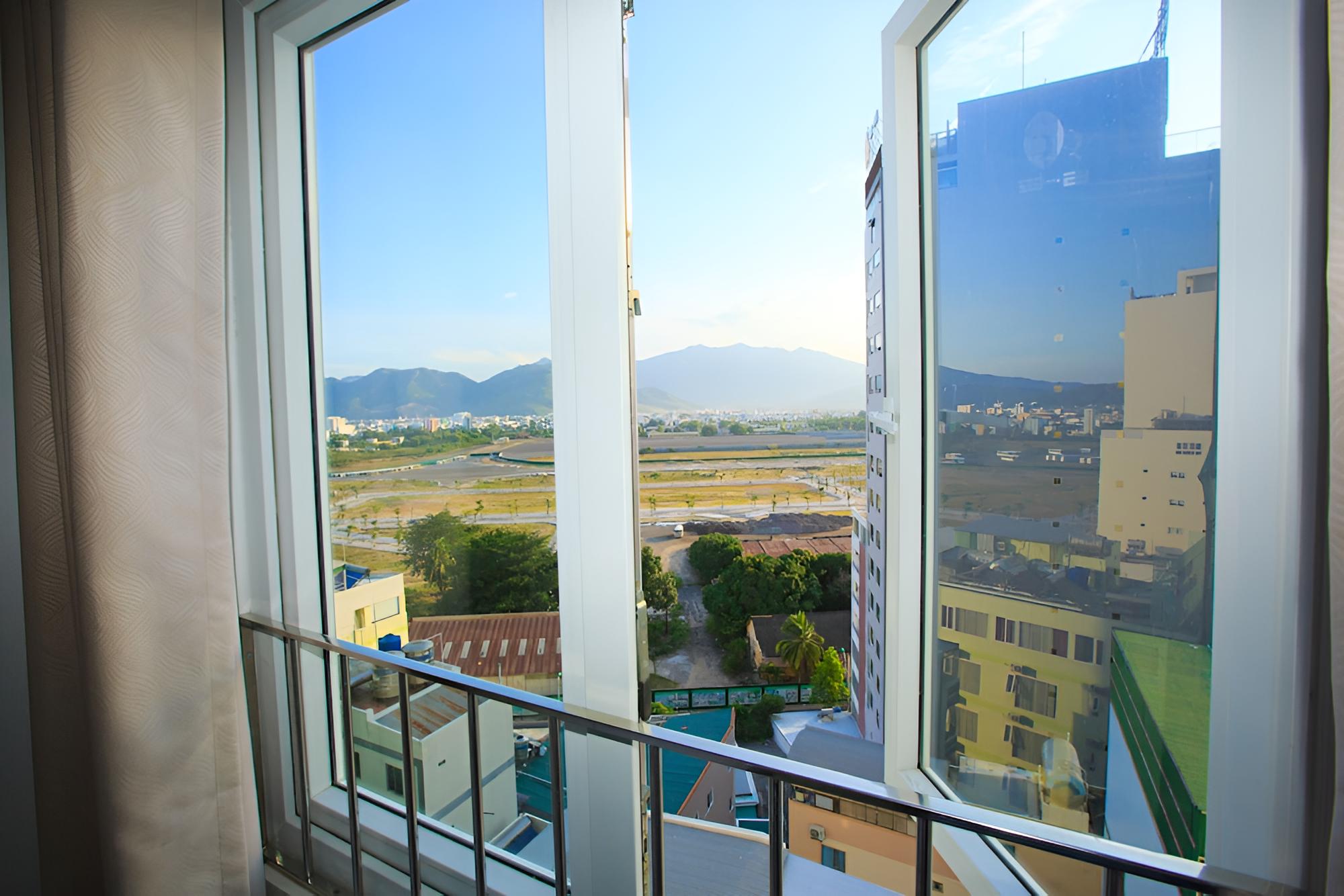 Lucky Star Hotel