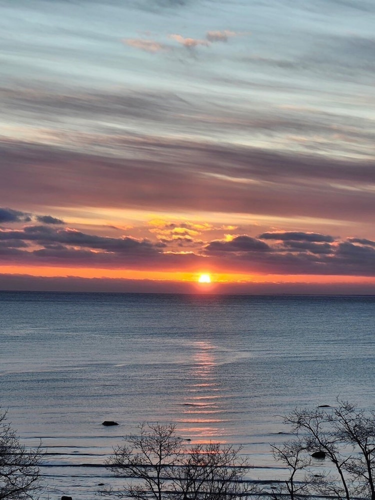 Ocean Views & Private Beach 3br Nature Escape 3 Bedroom Villa