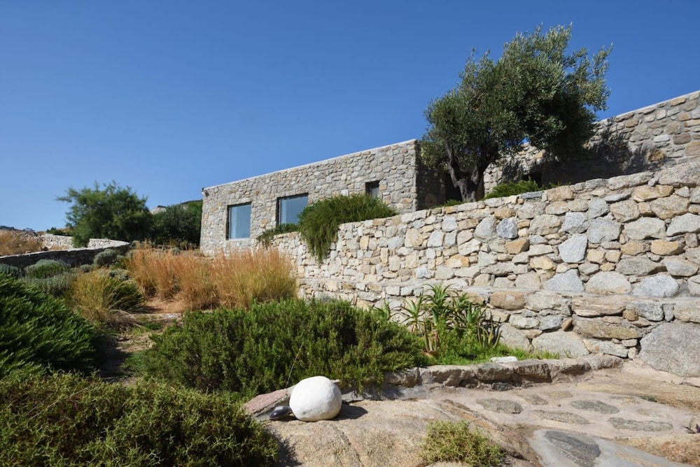 Stunning 5-bed - Villa Big Blue view 2