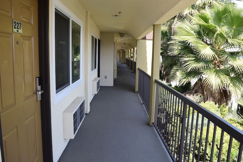 Budget Inn La Puente