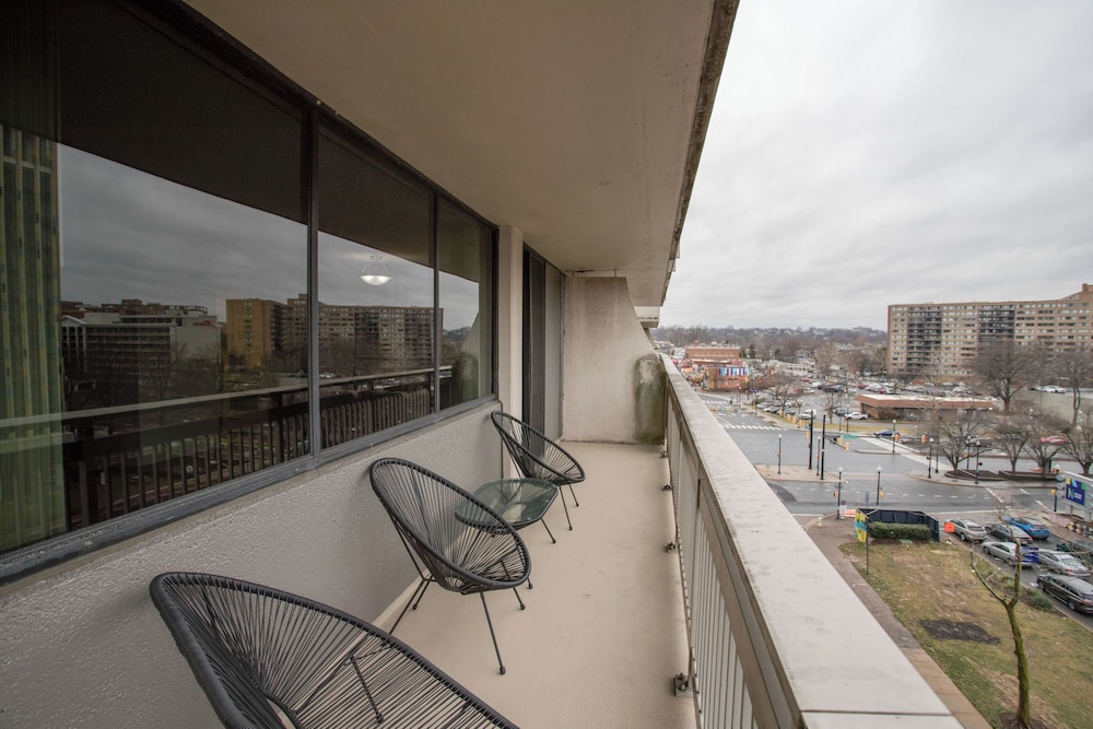 Convenient Apt Near Airport