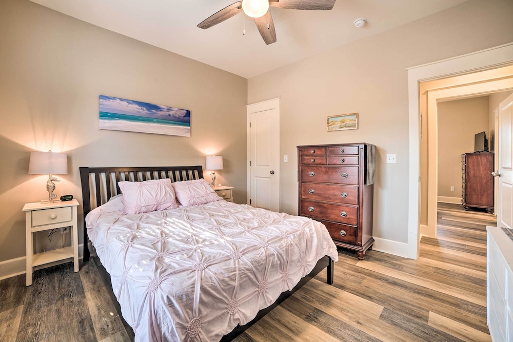 Mexico Beach Getaway w/ Patio - Steps to Beach! view 3