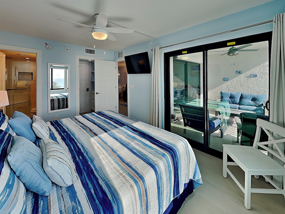 Seaside 4 by Distinctive Beach Rentals