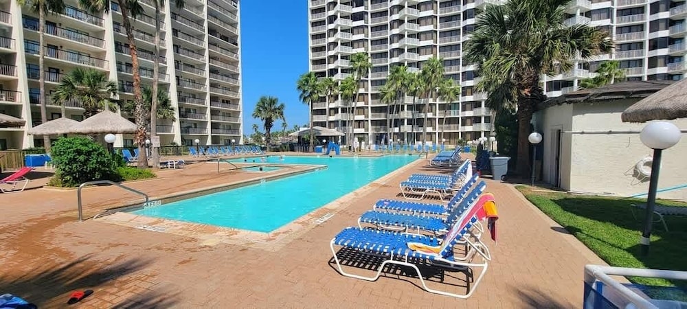 Saida Beachfront Luxe Condo Two Heated Pools 2 Bedroom Condo