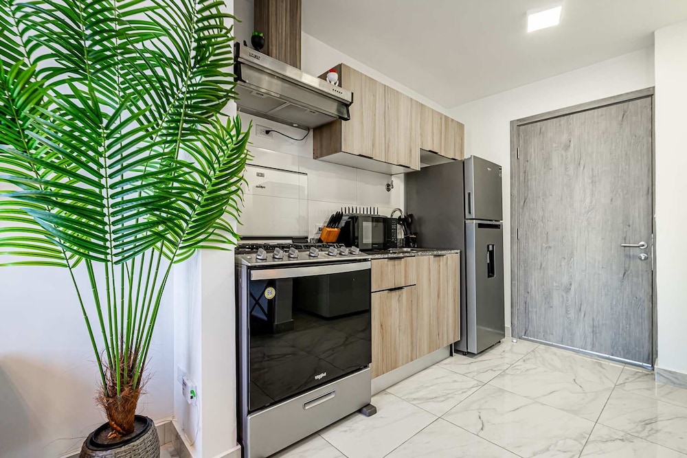 w Brilliant 1BR w Beautiful View in Calle 50
