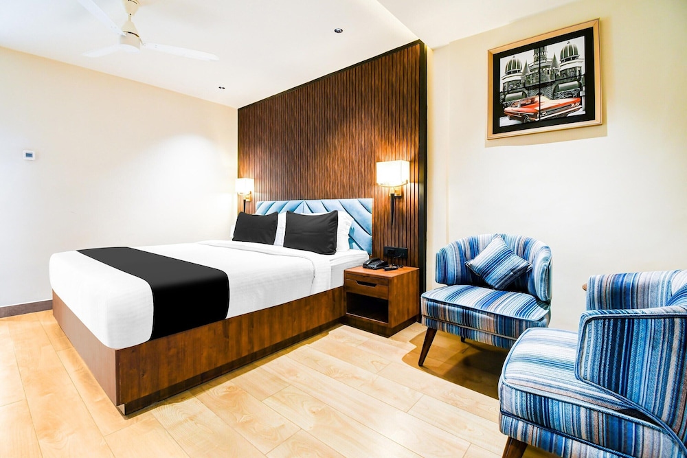 Deluxe Double Stays Near Paridh Crossing