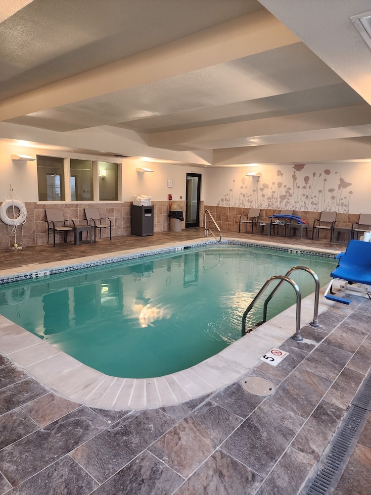 Dyersburg Vacations - Sleep Inn  Suites Dyersburg I-155 - Property Image 13
