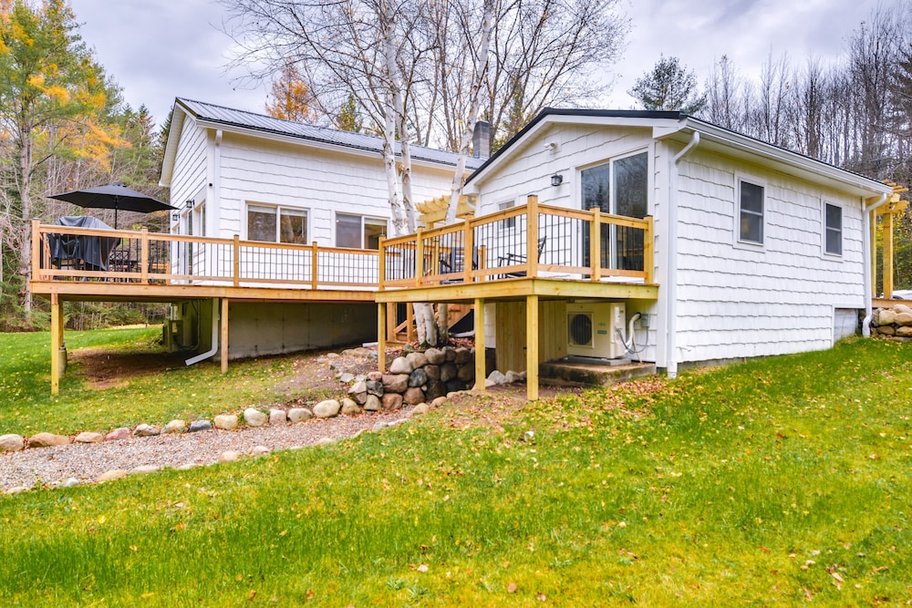 Modern Stark Home w/ Game Room, Grill & Fire Pit view 3