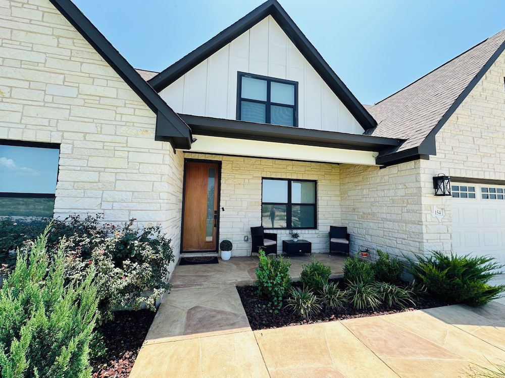 5 bedroom house near COTA AUS
