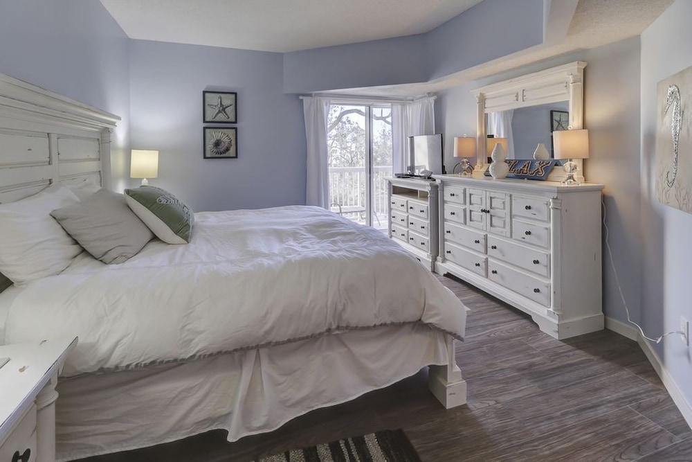 Beaufort Vacations - Atlantic Bliss 2 Bedroom Holiday Home - Property Image 2