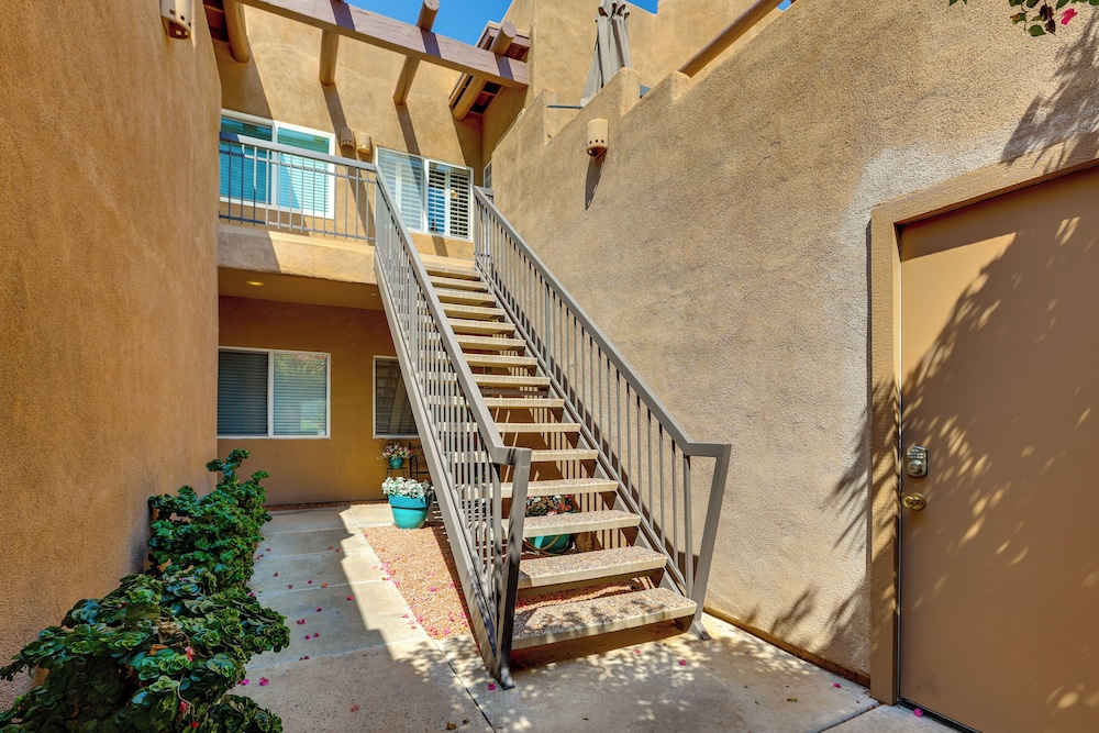 Golf Getaway 1 Mi to Old Town: Pueblo Verde Condo!
