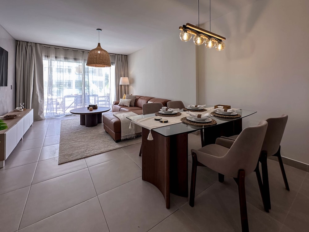 Spectacular Brand new Beach Condo