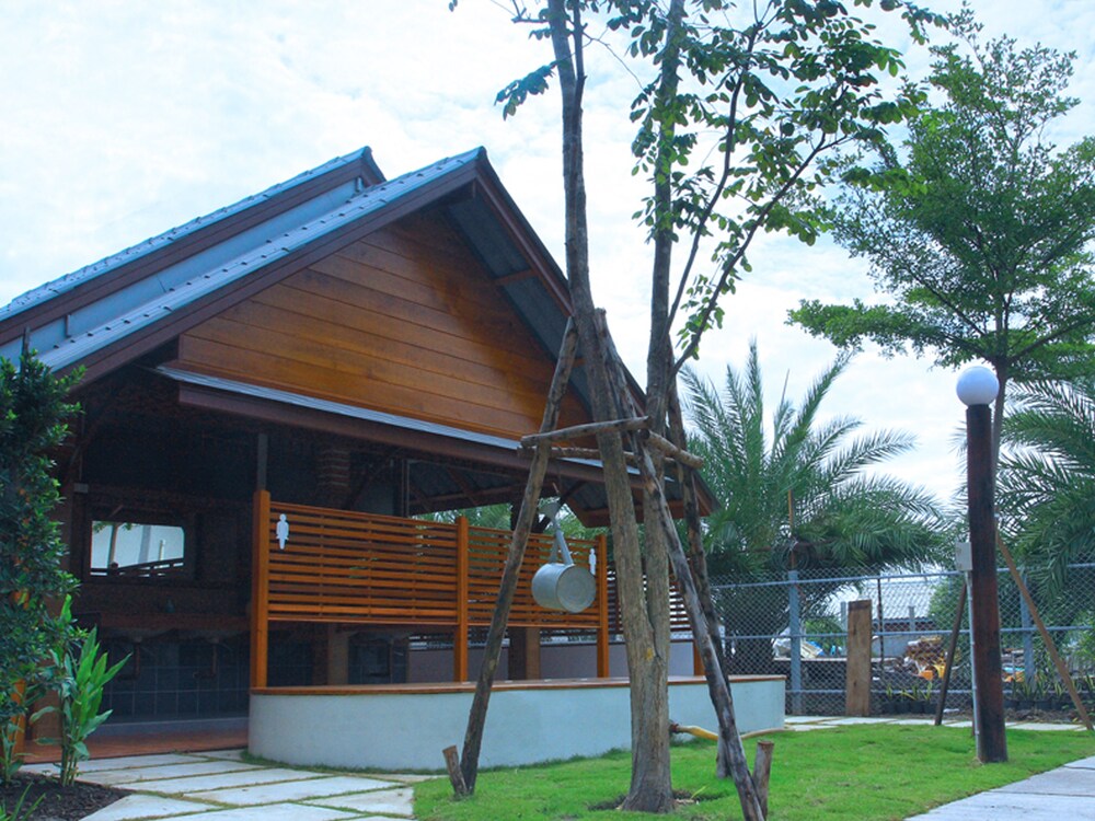 Baan Siriporn Resort