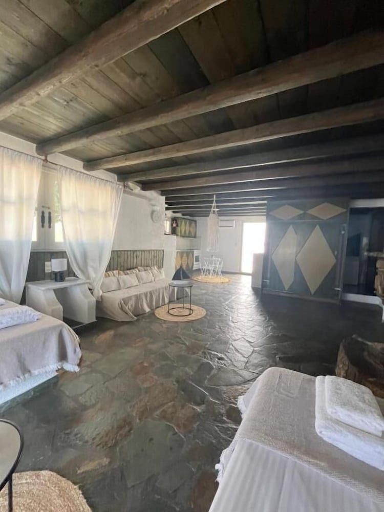 Casa Paros
