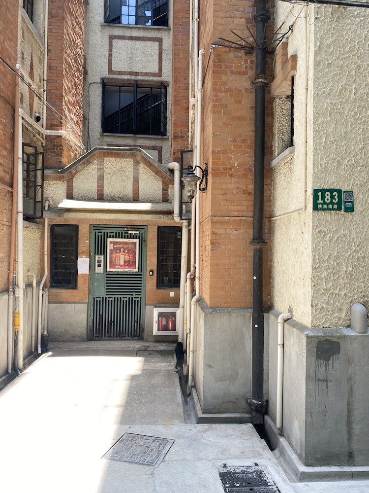 Shanghai Hills& Art Suite 14