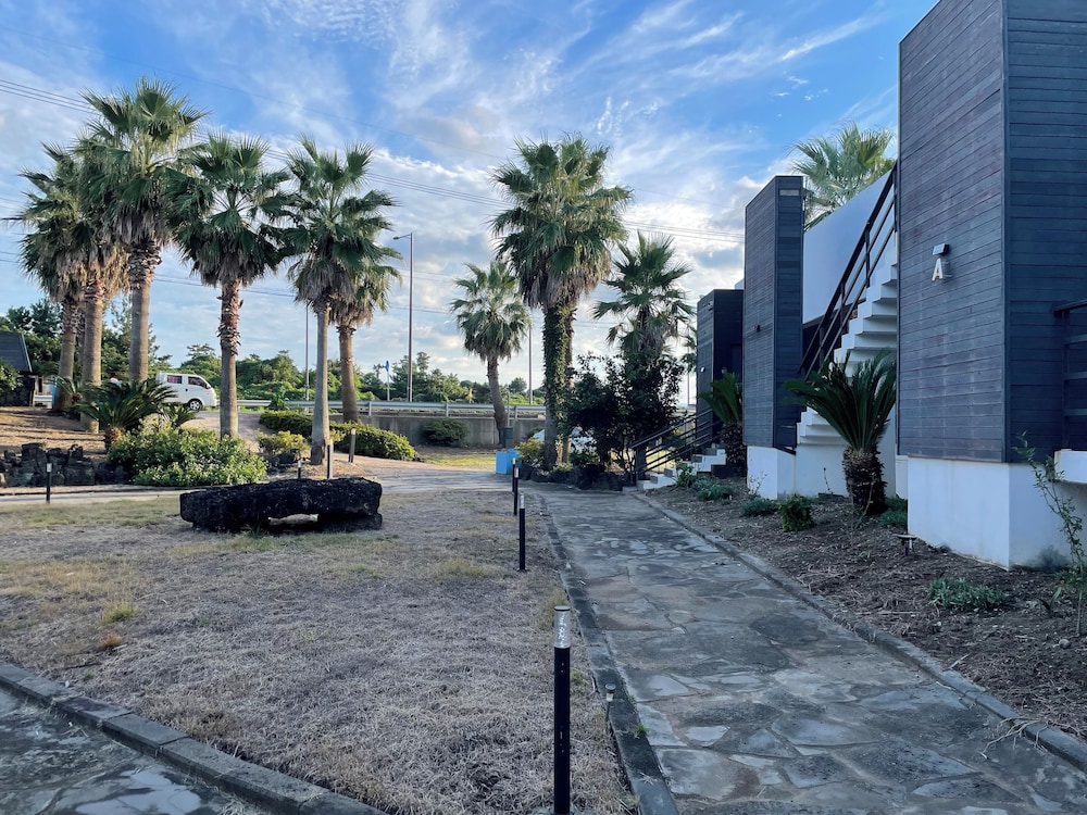 Yegerina Resort