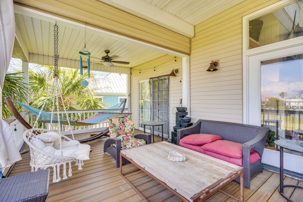 Marina & Golf Course Views: Edisto Island Home
