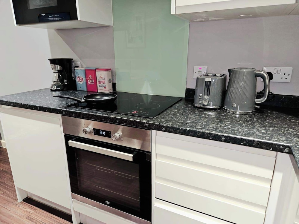 London Heathrow Luxury Apartment - Fully Equipped