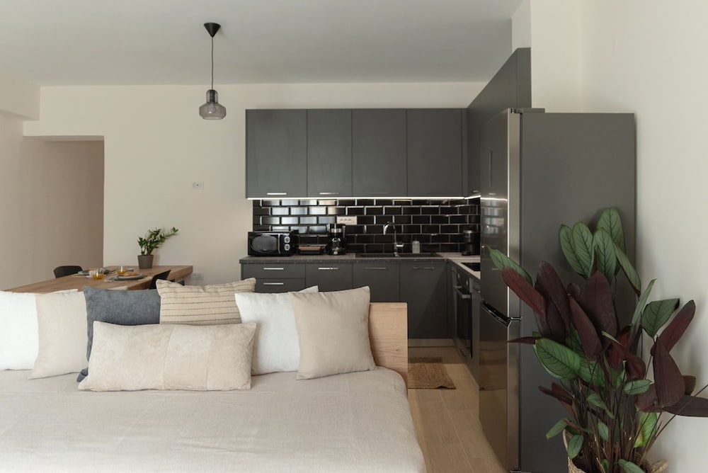 Saint Matthew Central Apartment by Senaon