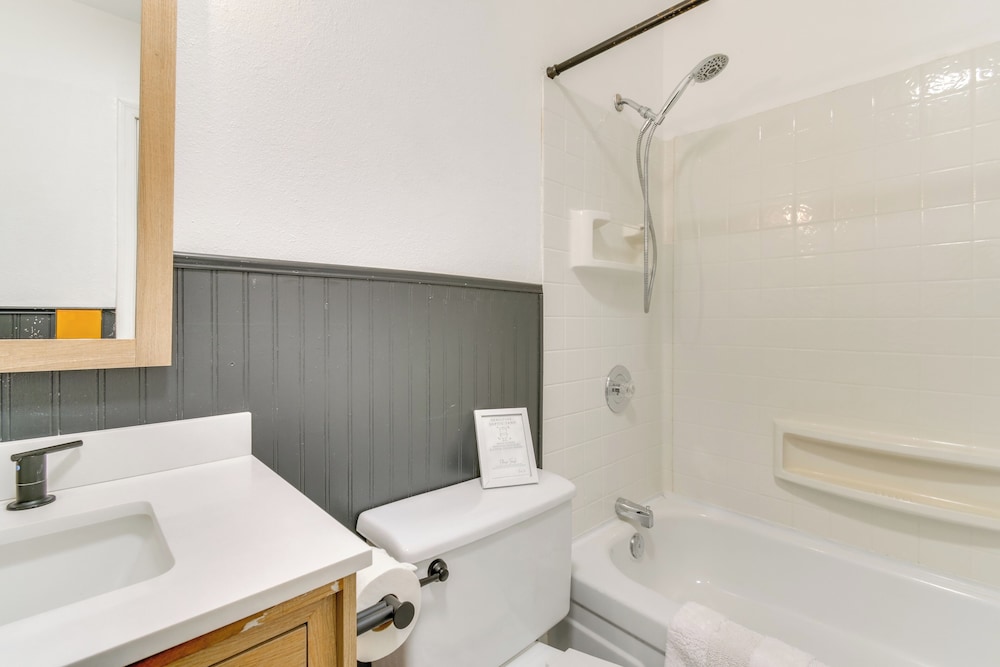 Water Views & Close to Beach: Home in Lake Havasu