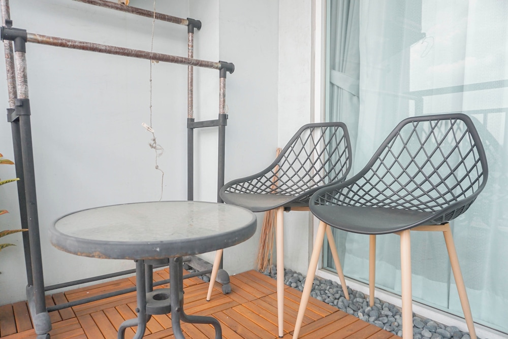 Simple And Comfort Design 2Br Apartment At Marbella Kemang Residence