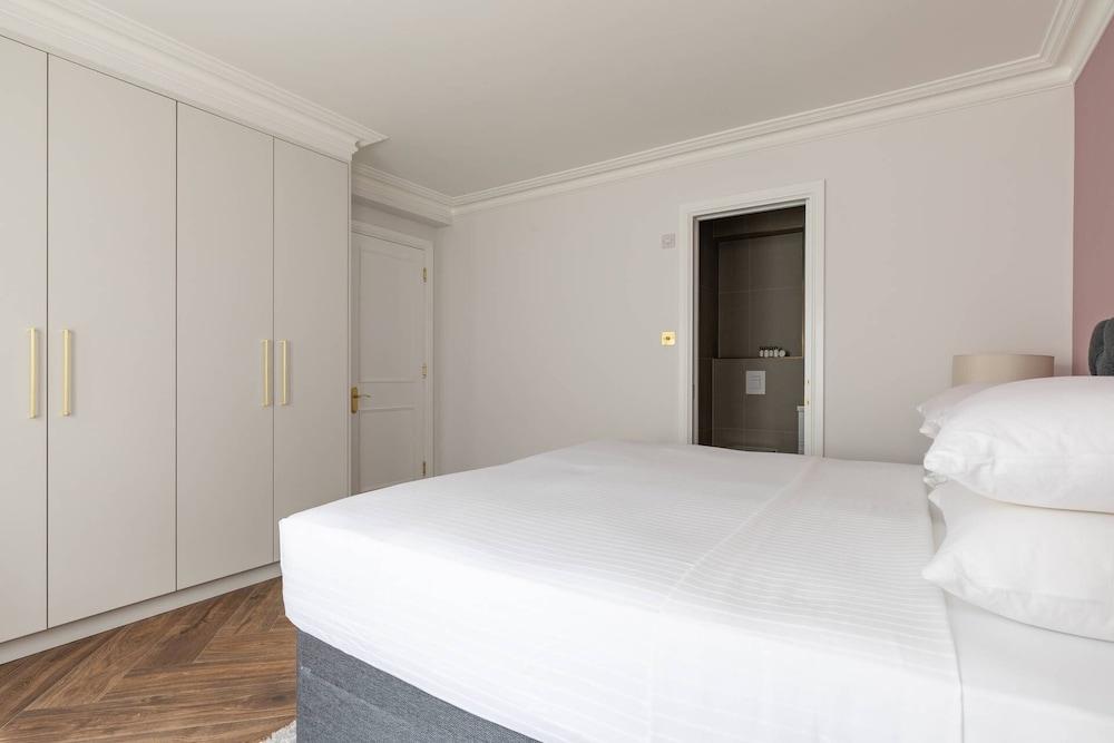 Westbourne Park Road Xviii by Onefinestay