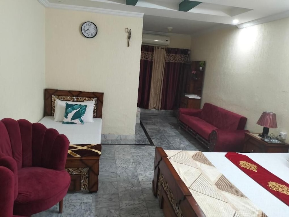 Lexus Lodge Islamabad view 4