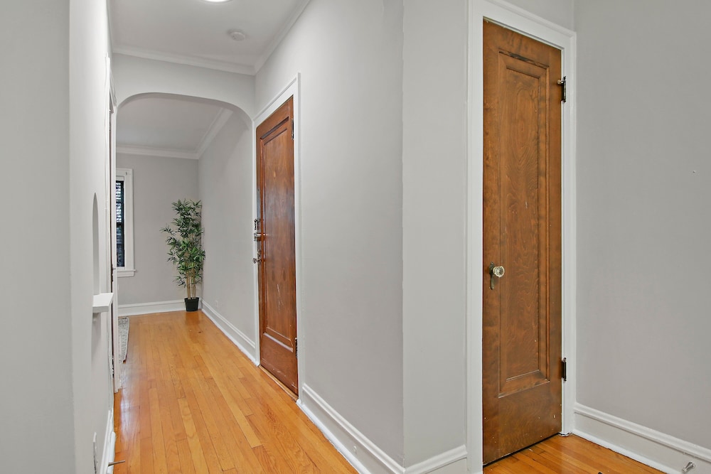 Harmonious 2BR Apt - Lockwood 3