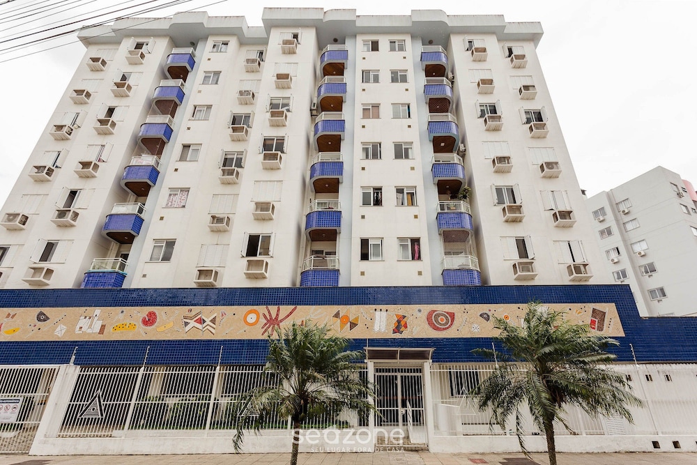 Beautiful apt w Modern Design 400m/udesc - Abz302