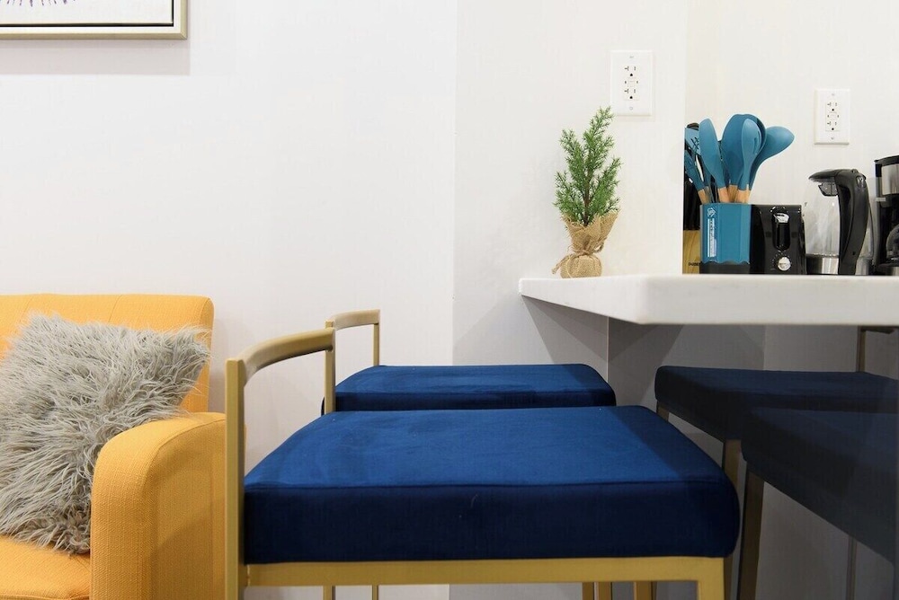 1597 New York Apt