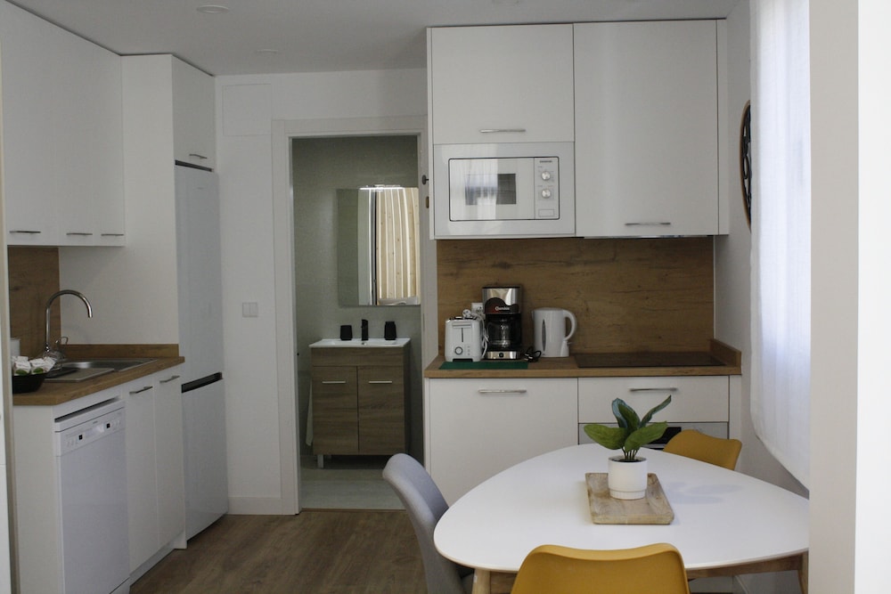 APARTAHOTEL MADRID URBAN SUITES - EDIFICIO EXCLUSIVO - 7 Apartments Boutique Full Equiped