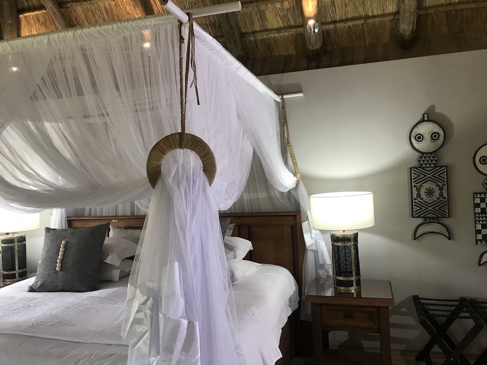 Karongwe - River Safari Lodge