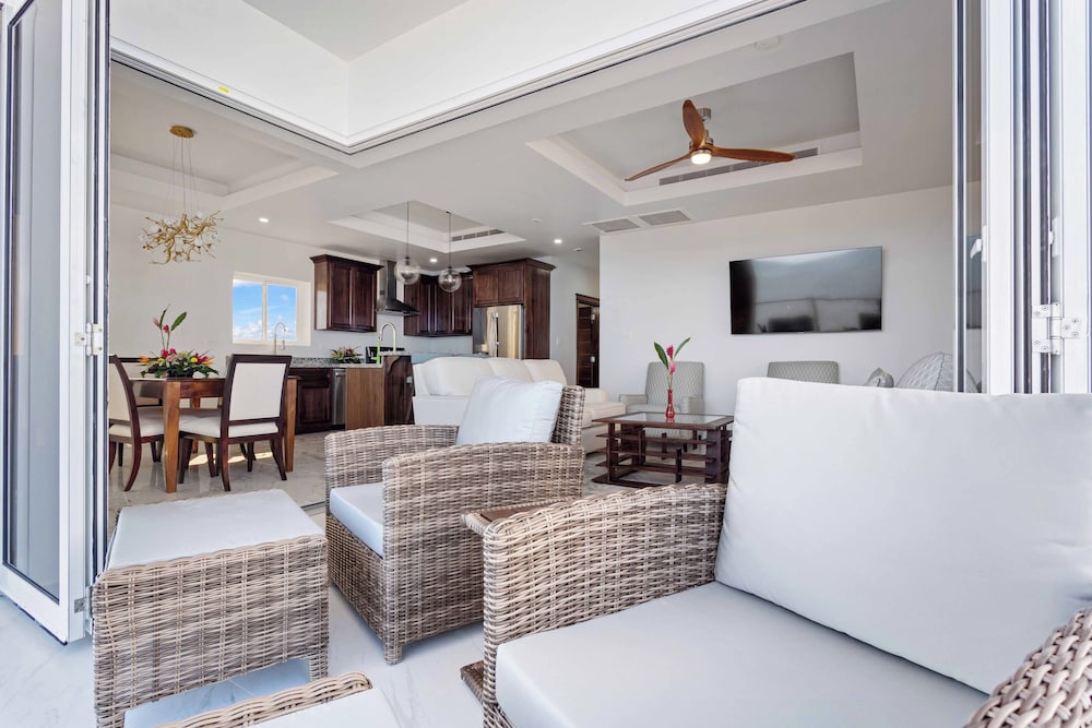 Royal Kahal Beach Resort