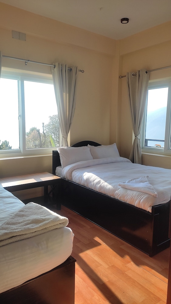 Jay shambhoo pumdikot lodge & restaurant view 4