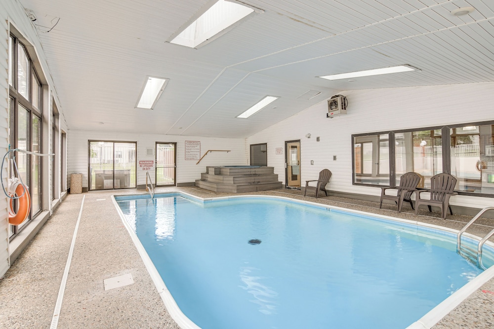 1 Mi to 76 Strip: Family Condo in Branson!