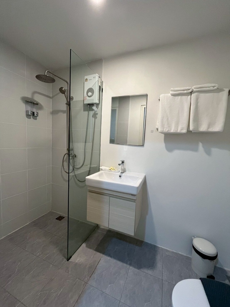 Hill Bay Suites