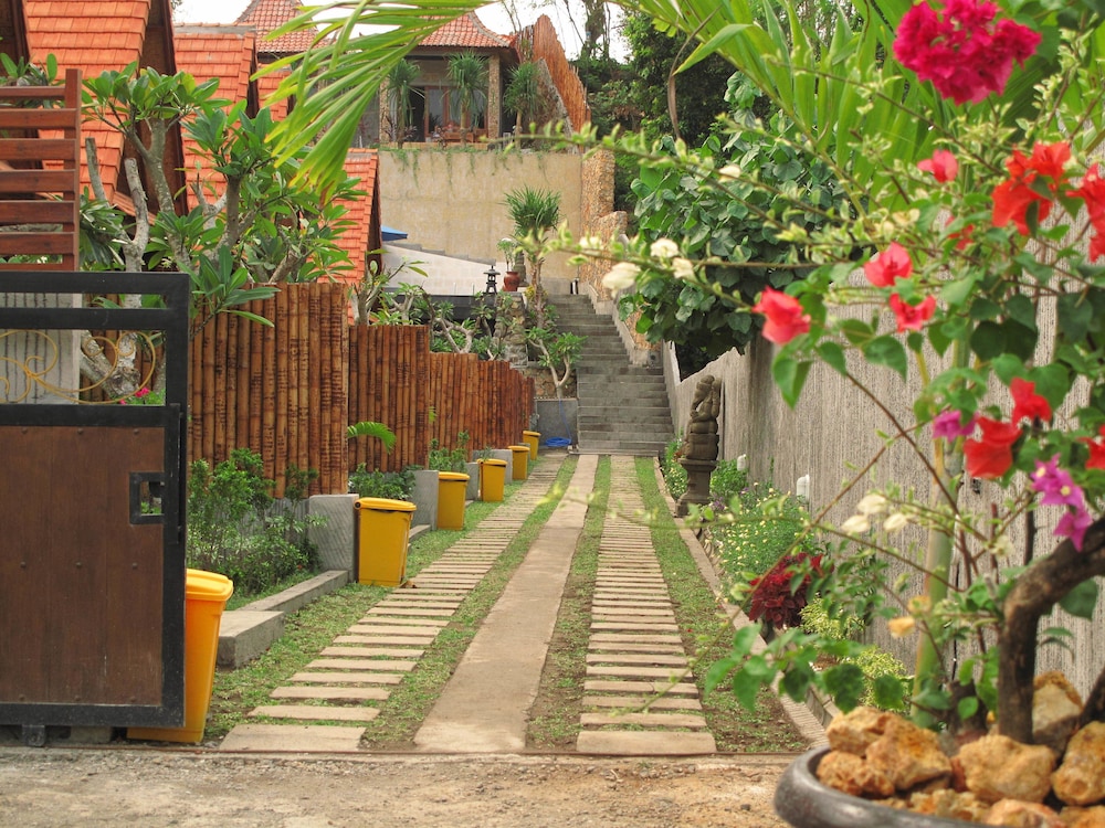 Yoki's Bungalows