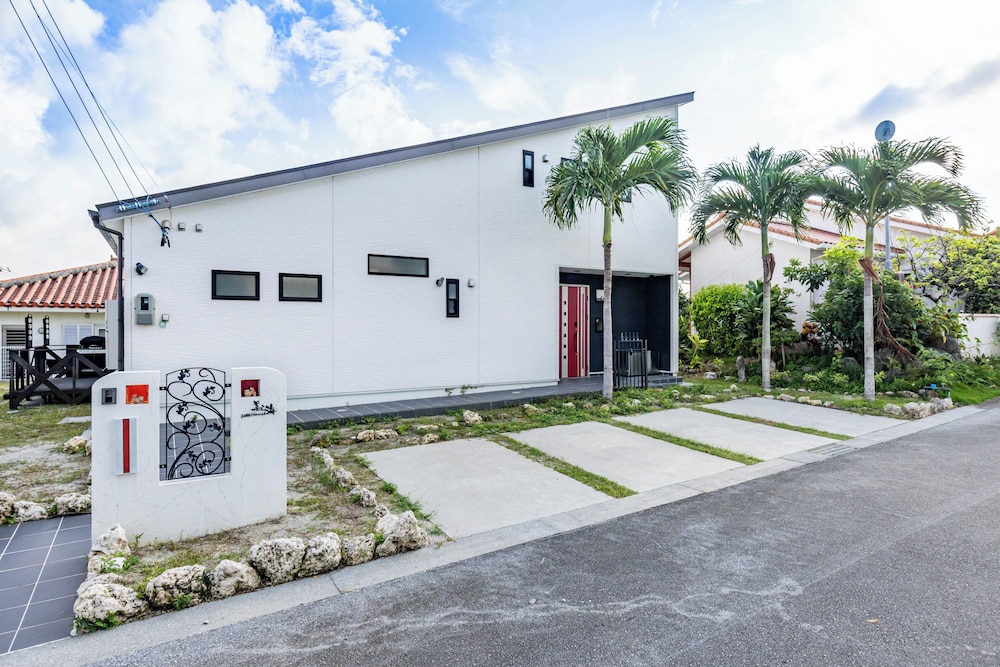 1688 House Churaumi