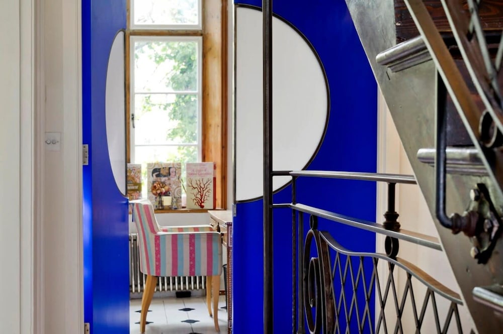 Stylish 5 Bed House in St John s Wood Maida Vale