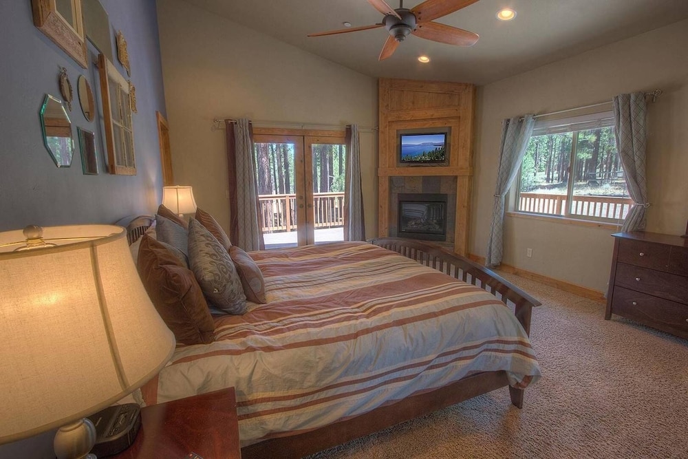 The Phoenix 6 Bedroom Home by Redawning view 4