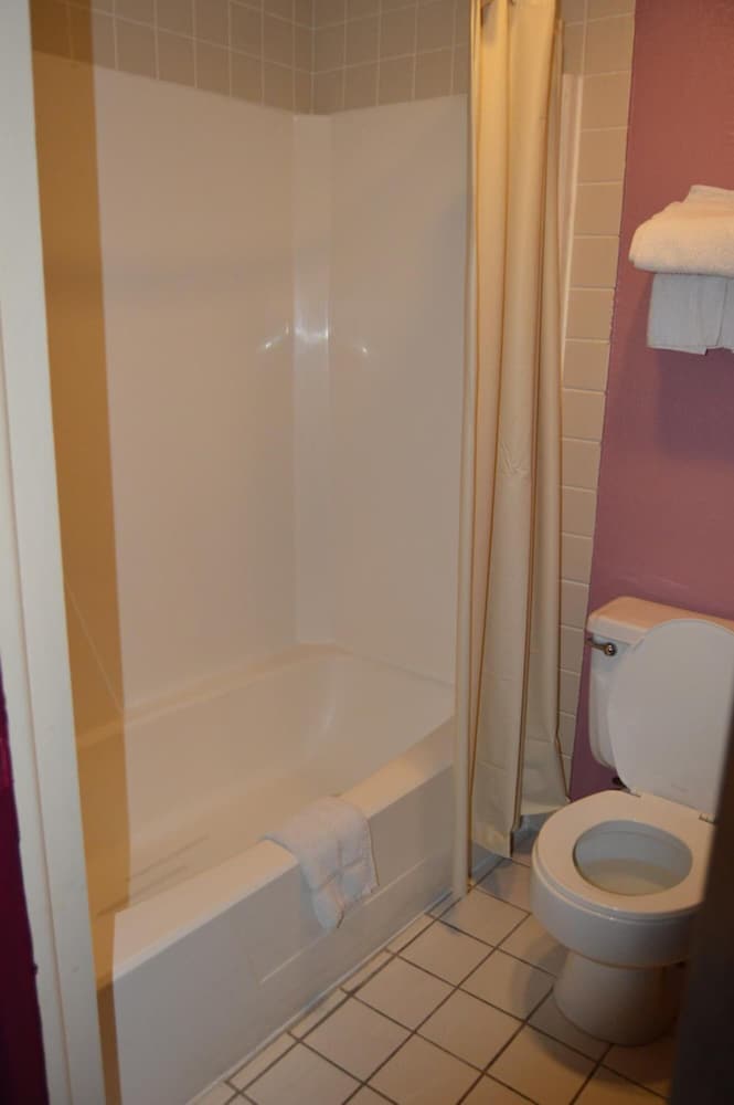 Budget Inn of Claypool Hill