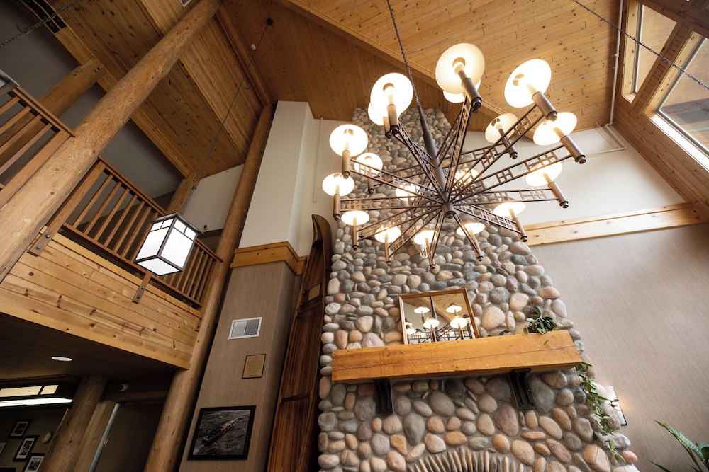 Salmon Rapids Lodge