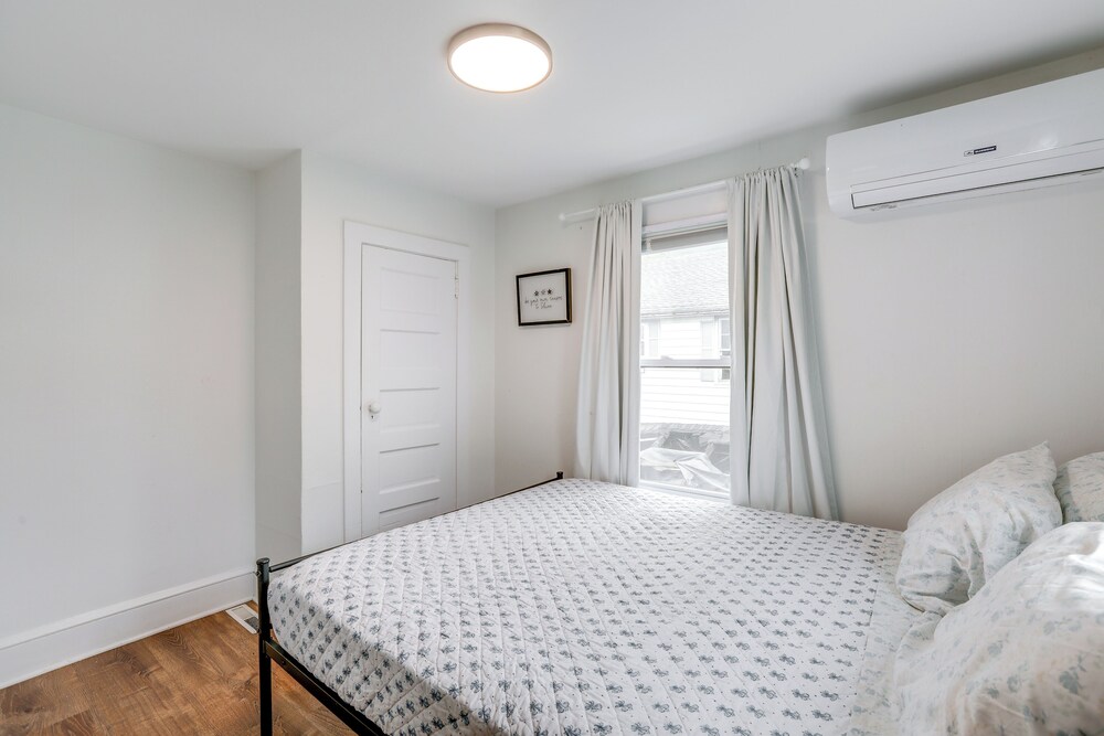 Walkable Dtwn Townhome Near Campus & Palmer Square