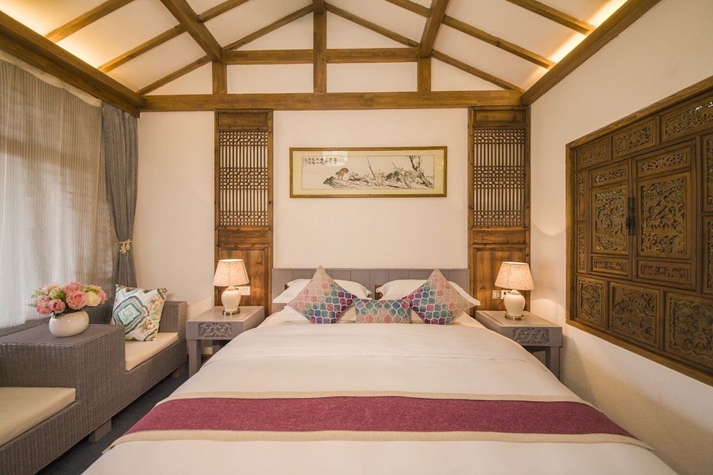 Hua Zhu Fansu Yunju Homestay