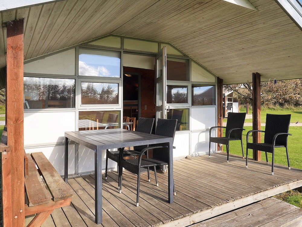 Pretty Cabin in Camping Resort