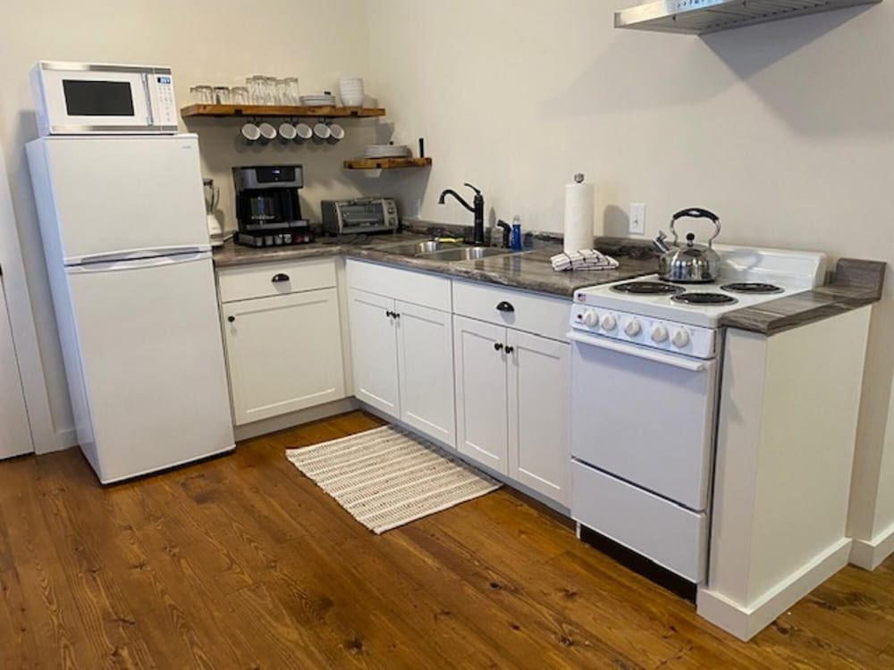Greeter Falls Lodge Suite 5 - Property Image 13